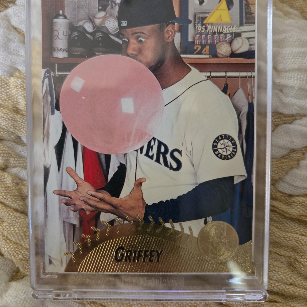 Baseball Trading Card with Pink Bubble - Picture 2 of 3
